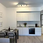 Live - Via A Riva * لوغانو