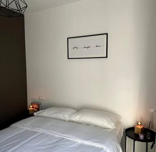 Live - Via A Riva Апартаменты