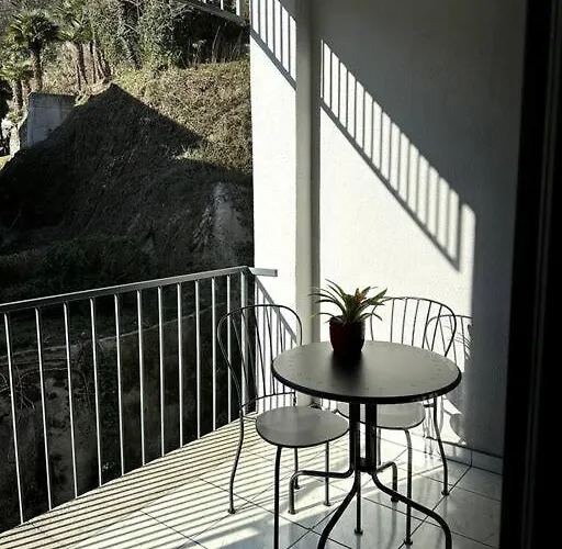 Live - Via A Riva * Lugano