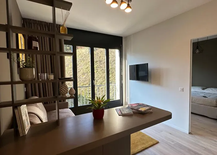 Live - Via A Riva * Lugano