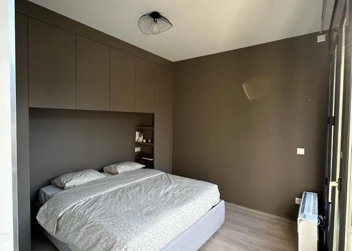 Live - Via A Riva Lugano